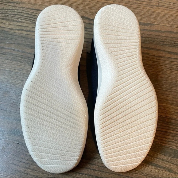 Allbirds Black Wool Runners - Picture 9 of 10